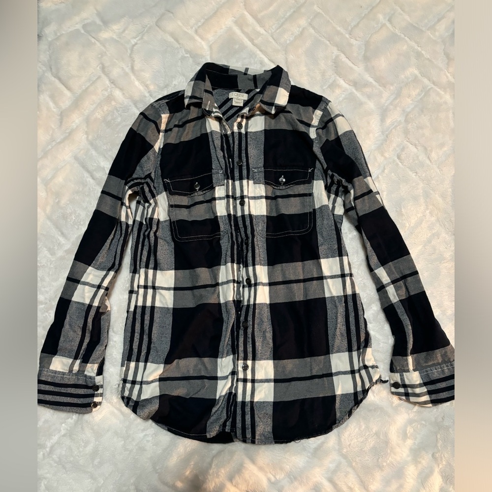 Navy blue plaid J Crew button down flannel